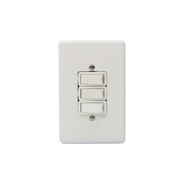 Crabtree Switch And Plate 3lever 4x2